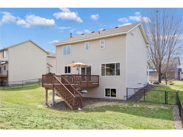 49 Windsor Wood Path, Hudson, WI 54016