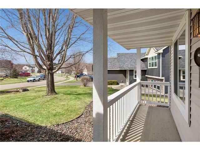 49 Windsor Wood Path, Hudson, WI 54016