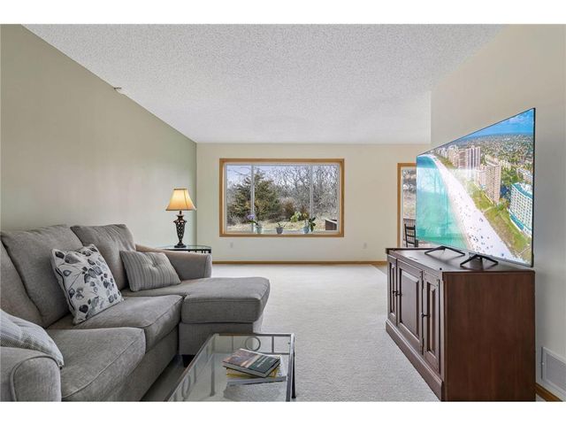 49 Windsor Wood Path, Hudson, WI 54016