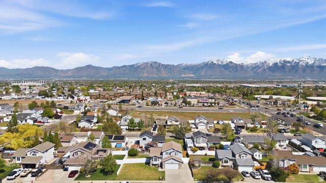 6149 S WALNUT WOOD DR, Kearns, UT 84118
