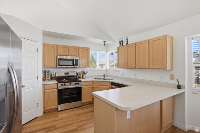 6149 S WALNUT WOOD DR, Kearns, UT 84118