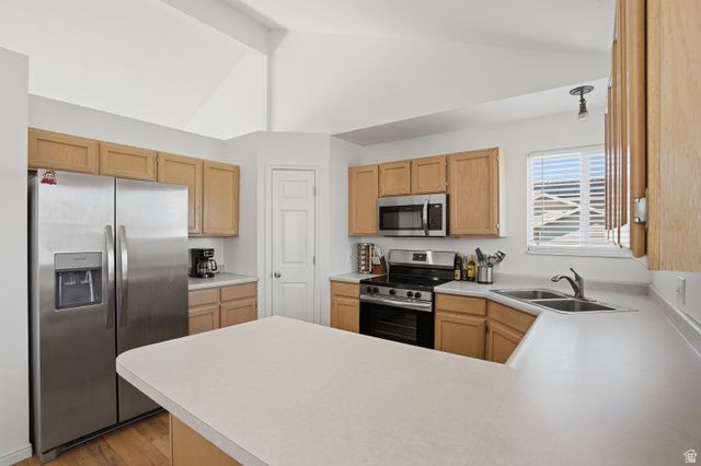 6149 S WALNUT WOOD DR, Kearns, UT 84118