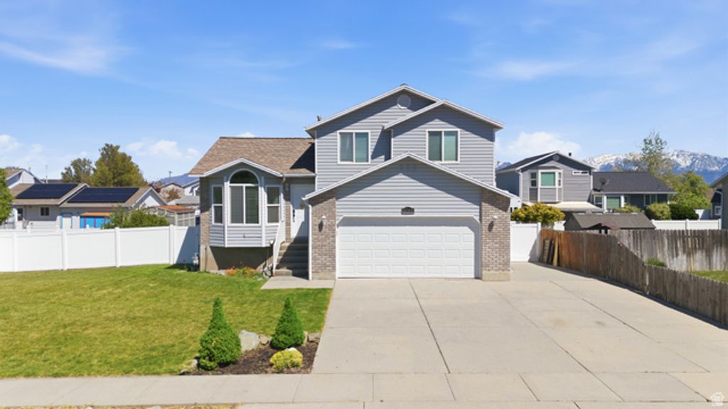 6149 S WALNUT WOOD DR, Kearns, UT 84118