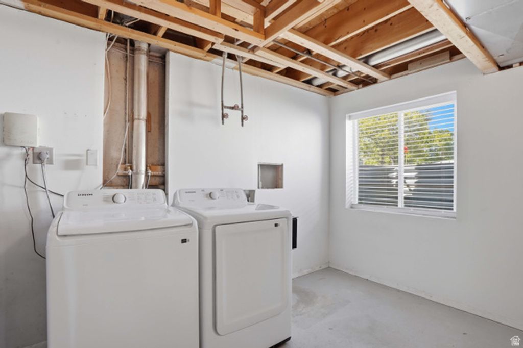 Image 20 of property listing at 6149 S WALNUT WOOD DR, Kearns, UT 84118