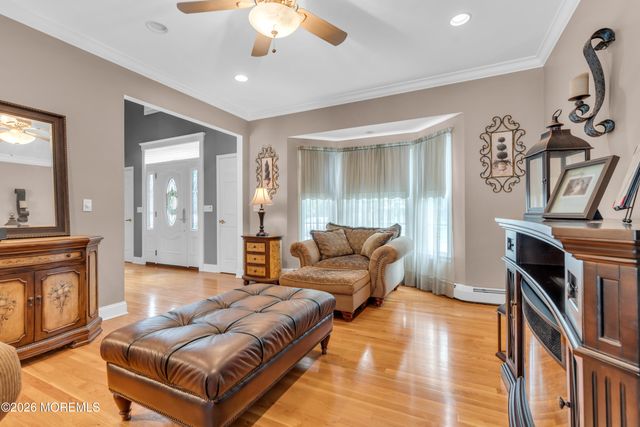 1209 Rue Avenue, Point Pleasant, NJ 08742