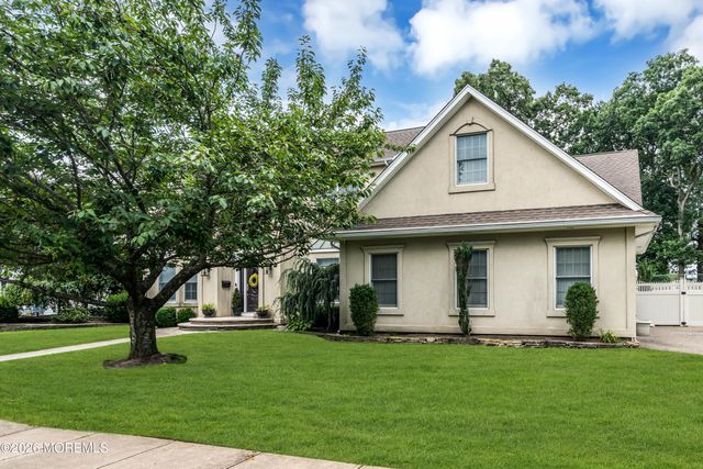 1209 Rue Avenue, Point Pleasant, NJ 08742