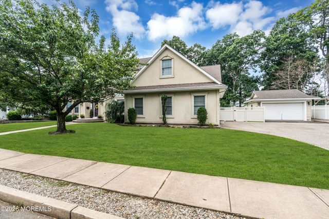 1209 Rue Avenue, Point Pleasant, NJ 08742