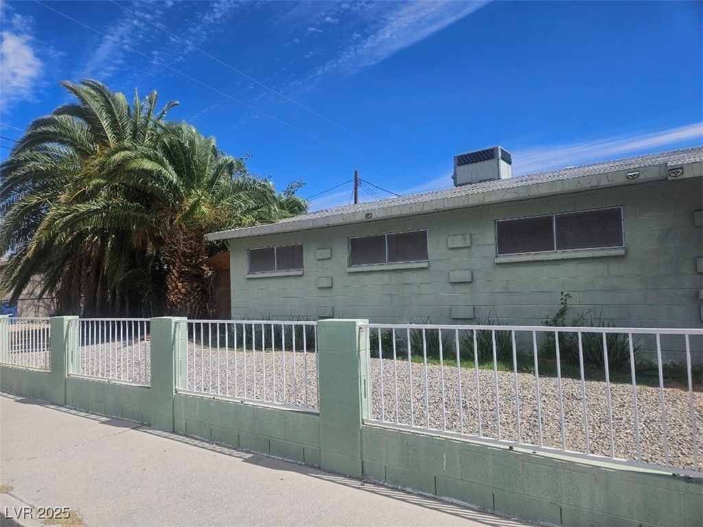 1212 Eleanor Avenue, Las Vegas, NV 89106