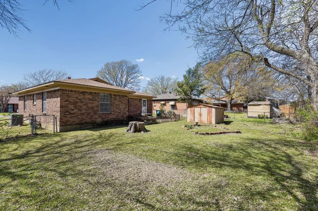 709 S Burdette Avenue, Sherman, TX 75090