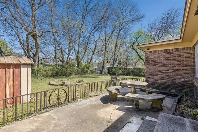 709 S Burdette Avenue, Sherman, TX 75090