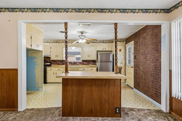 709 S Burdette Avenue, Sherman, TX 75090