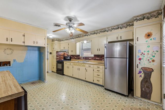 709 S Burdette Avenue, Sherman, TX 75090