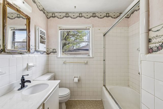 709 S Burdette Avenue, Sherman, TX 75090