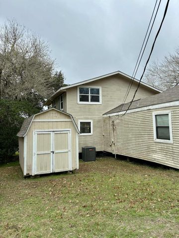 57 Lake Shore Lane, Riverside, TX 77320