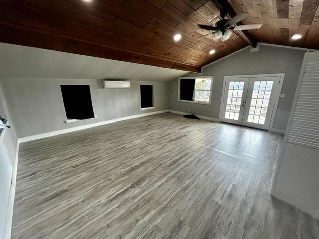 57 Lake Shore Lane, Riverside, TX 77320