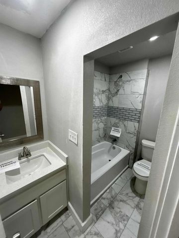 57 Lake Shore Lane, Riverside, TX 77320