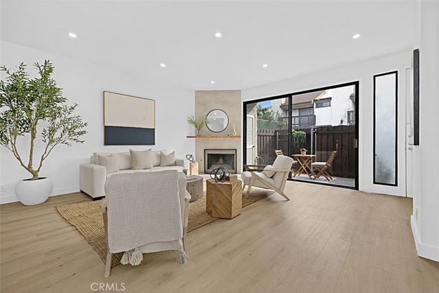 4218 Troost 20, Studio City, CA 91604