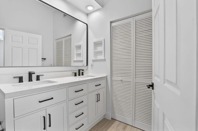 5230 Woodruff Lane, Palm Beach Gardens, FL 33418