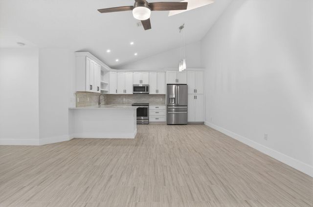 5230 Woodruff Lane, Palm Beach Gardens, FL 33418