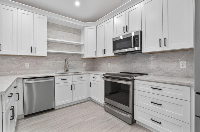 5230 Woodruff Lane, Palm Beach Gardens, FL 33418