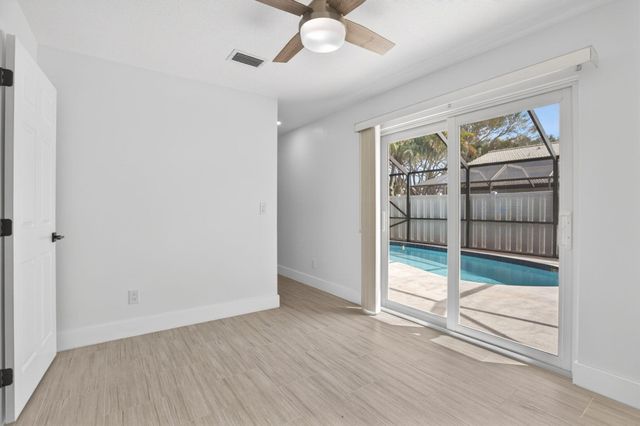 5230 Woodruff Lane, Palm Beach Gardens, FL 33418