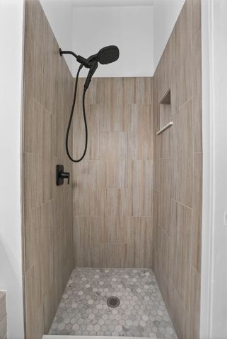 5230 Woodruff Lane, Palm Beach Gardens, FL 33418