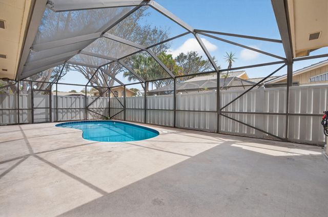 5230 Woodruff Lane, Palm Beach Gardens, FL 33418