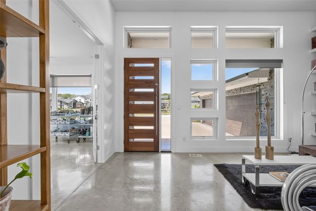 1106 S 100th Street, West Des Moines, IA 50266