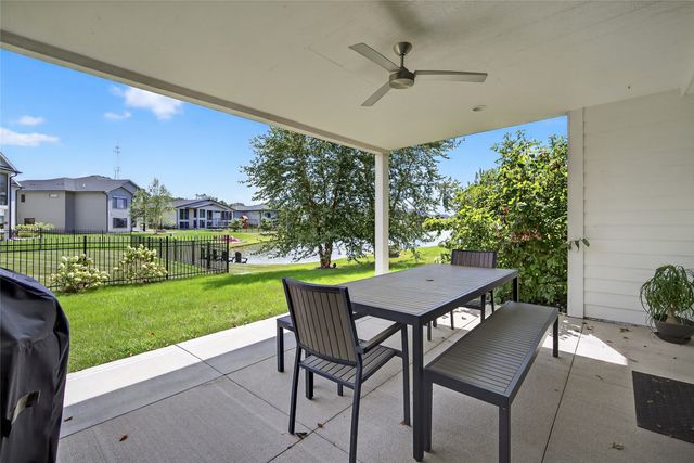 1106 S 100th Street, West Des Moines, IA 50266