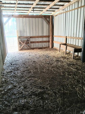 326 Rogers Rd., Columbia, MS 39429