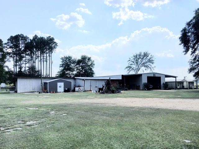 326 Rogers Rd., Columbia, MS 39429
