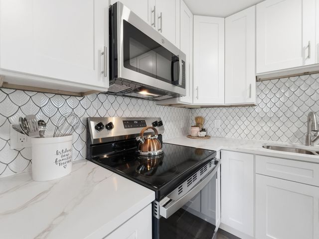 104 Clark Street, Whitesboro, TX 76273