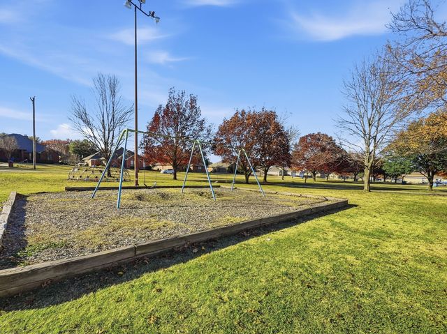 104 Clark Street, Whitesboro, TX 76273