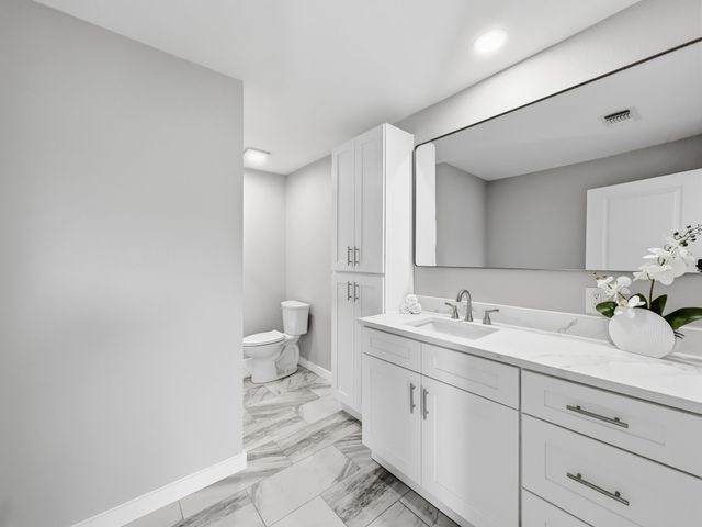 104 Clark Street, Whitesboro, TX 76273