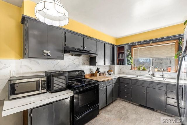 325 W First St, Rigby, ID 83442