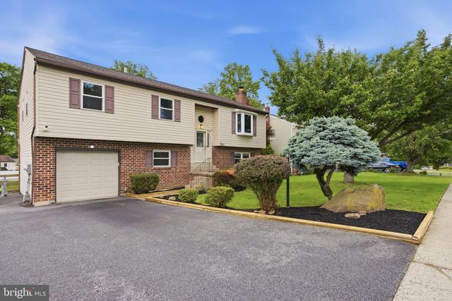 2206 BRIARCLIFF AVE, Upper Chichester, PA 19061