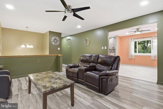 2206 BRIARCLIFF AVE, Upper Chichester, PA 19061