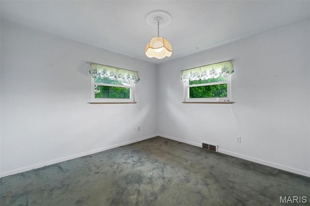 4124 Green Park Road, St Louis, MO 63125