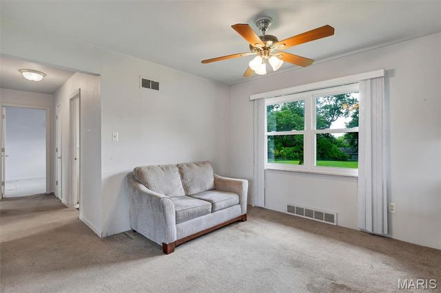 4124 Green Park Road, St Louis, MO 63125