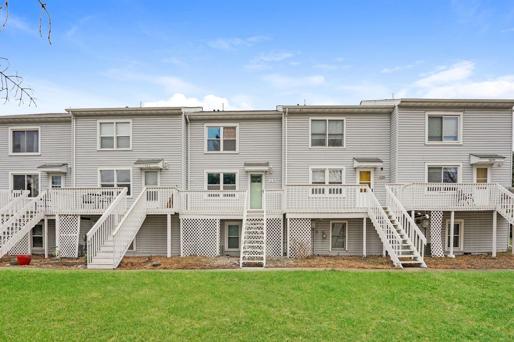 1630 Merrimac Lane N, Plymouth, MN 55447