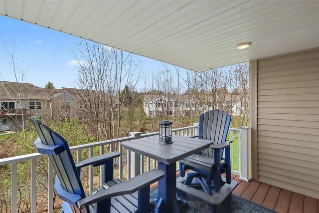 1369 S Village Circle, Kalamazoo, MI 49009