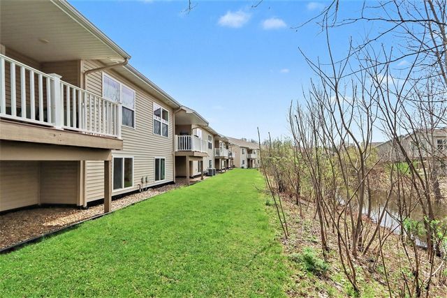 1369 S Village Circle, Kalamazoo, MI 49009
