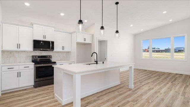 16785 N Wellington Rd, Colbert, WA 99005