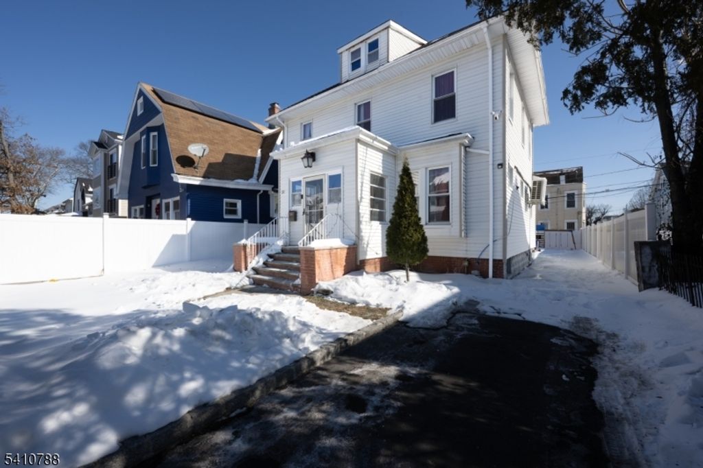 32 Newfield St, East Orange City, NJ 07017 — exterior