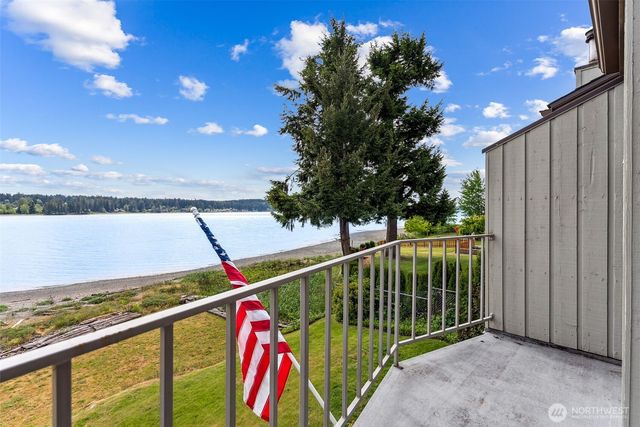 9092 Washington Avenue NW #6, Silverdale, WA 98383