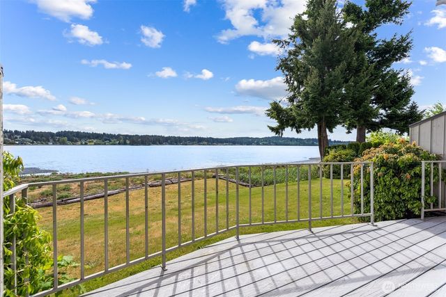 9092 Washington Avenue NW #6, Silverdale, WA 98383