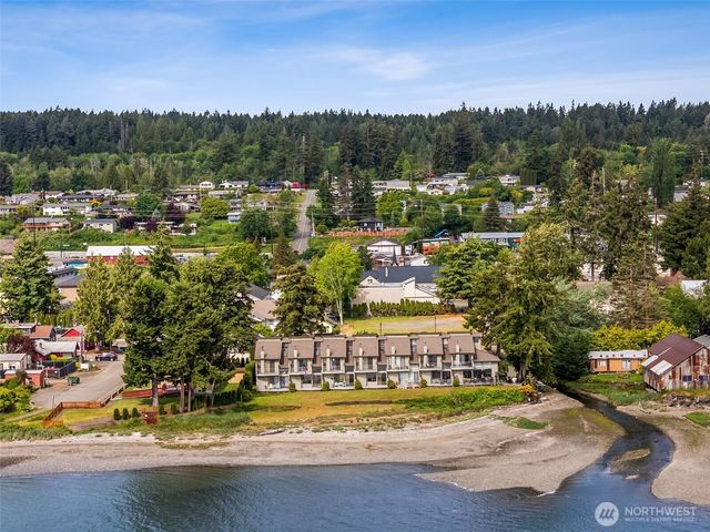 9092 Washington Avenue NW #6, Silverdale, WA 98383