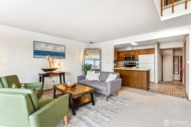 9092 Washington Avenue NW #6, Silverdale, WA 98383