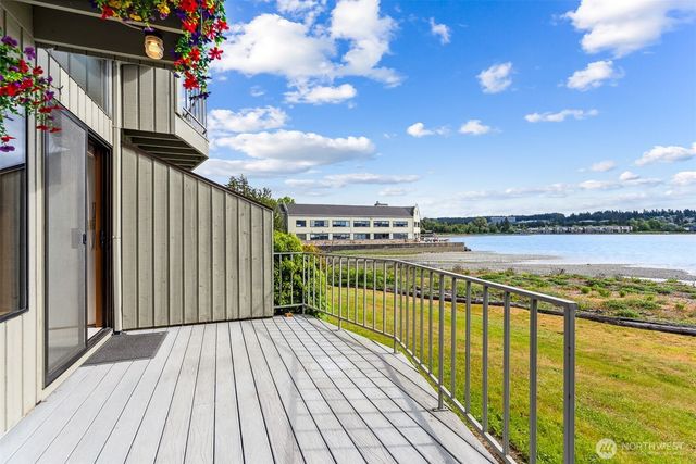9092 Washington Avenue NW #6, Silverdale, WA 98383