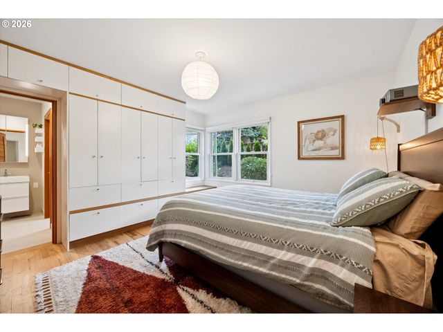 3185 Sw 72nd Ave, Portland, OR 97225